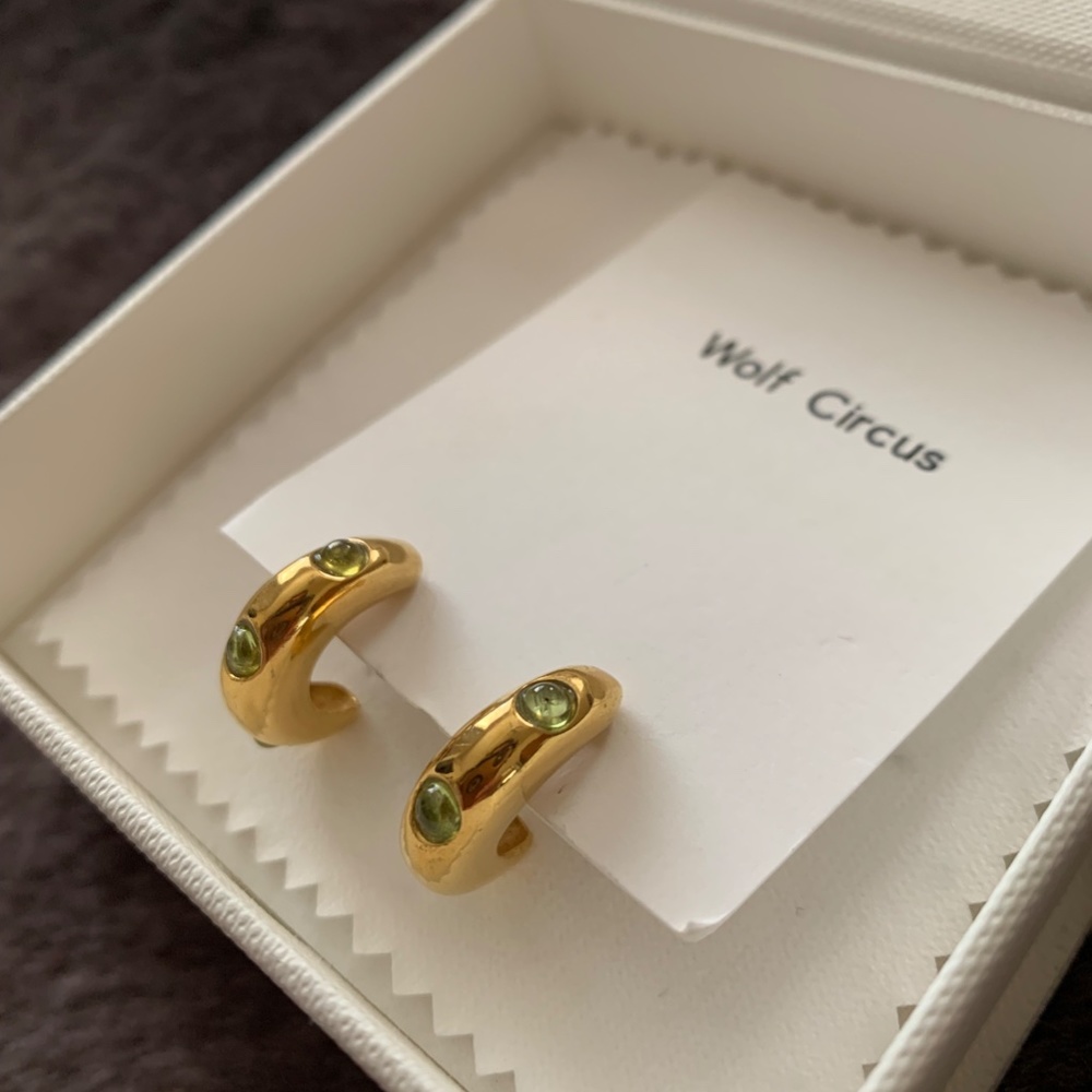 WOLF CIRCUS Isla Hoops in Peridot